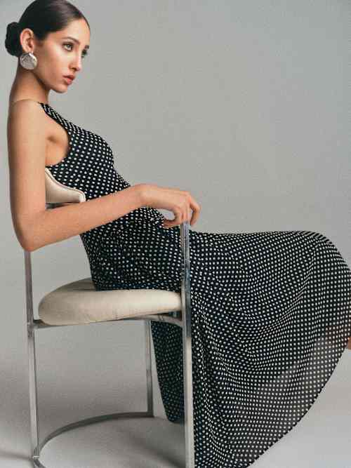 Anelis Dress