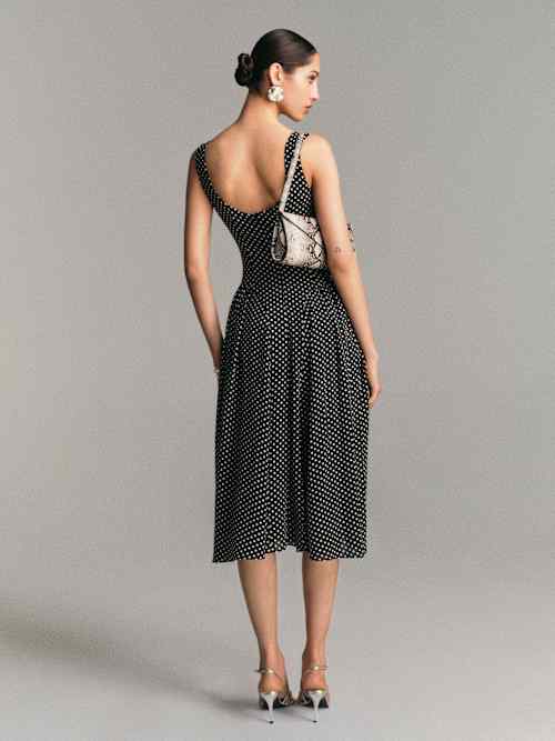 Anelis Dress